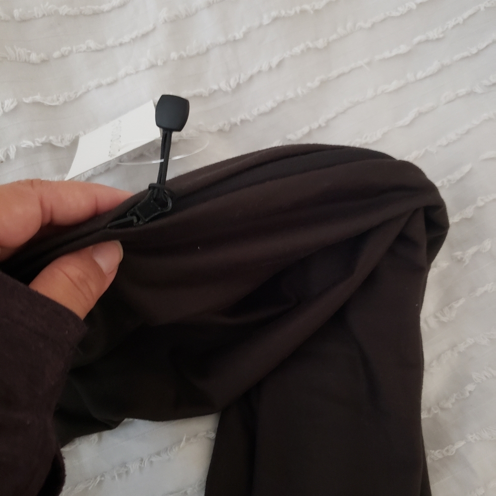 Beyond yoga scarf with pocket